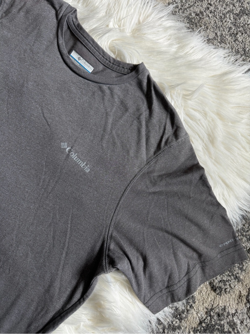 Columbia tshirt - Picture 3 of 5